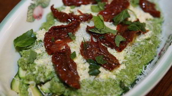 Рецепт Лазаний из цукини с рикоттой и соусом песто