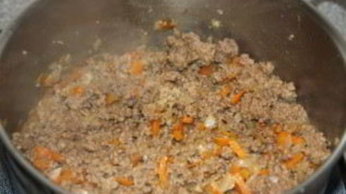 лазанья под соусом бешамель