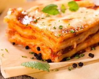 Лазанья с курицей и травами