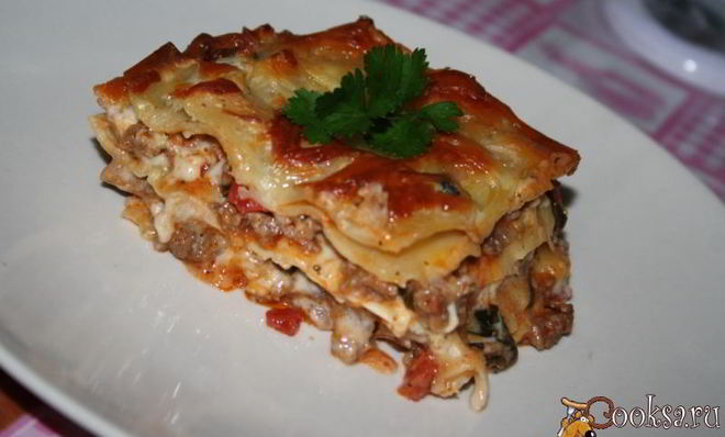 Лазанья с мясным фаршем и базиликом