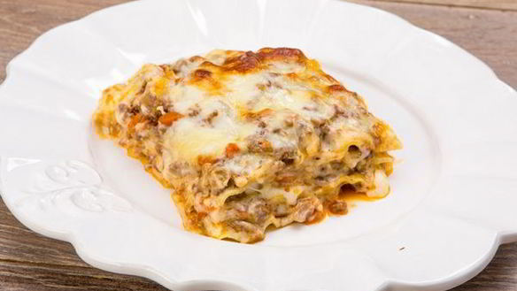 Рецепт Лазаний с мясным фаршем, соусом и грибами