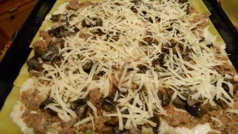 лазанья с мясом и грибами