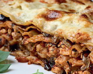 Лазанья с цесаркой, овощами и грибами