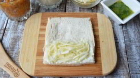 рулет лазанья в чесночном хлебе