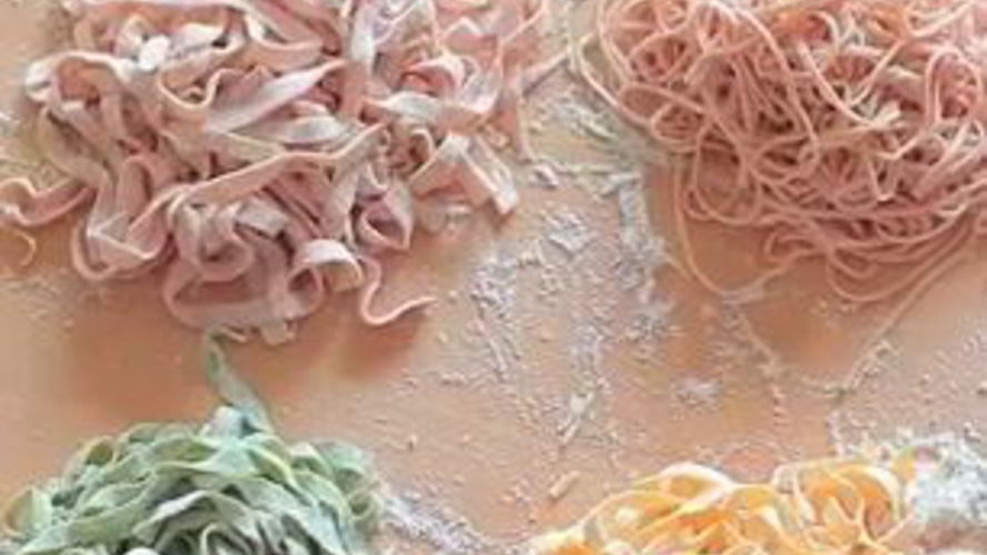 Рецепт домашней зеленой пасты со шпинатом