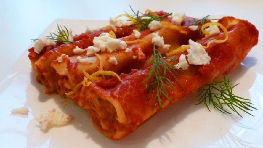 Рецепт каннеллонь с рыбой, грибами и адыгейским сыром