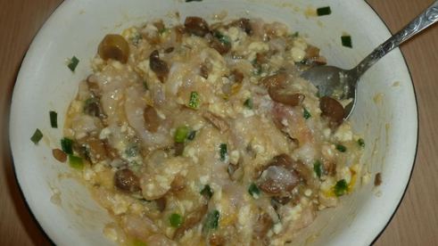 каннеллони с рыбой, грибами и адыгейским сыром