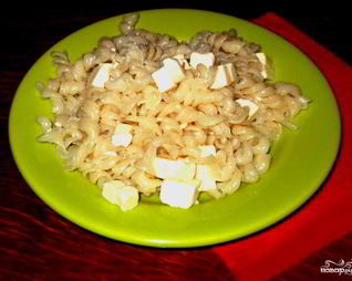 Макароны с плавленым сыром
