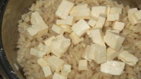 макароны с плавленым сыром