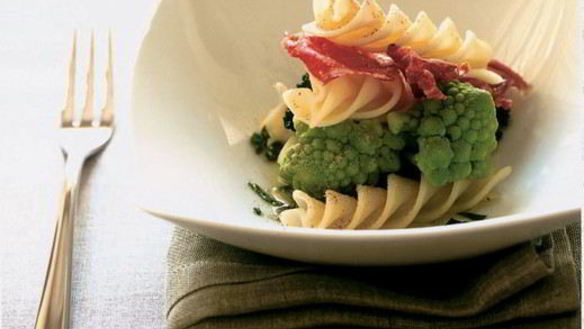 Рецепт Пасты с брокколи и свиным шпиком