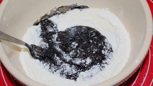 паста с чернилами каракатицы