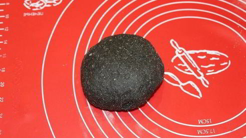 паста с чернилами каракатицы