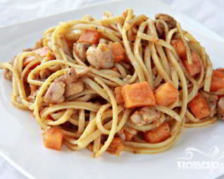 Паста с курицей и сладким картофелем