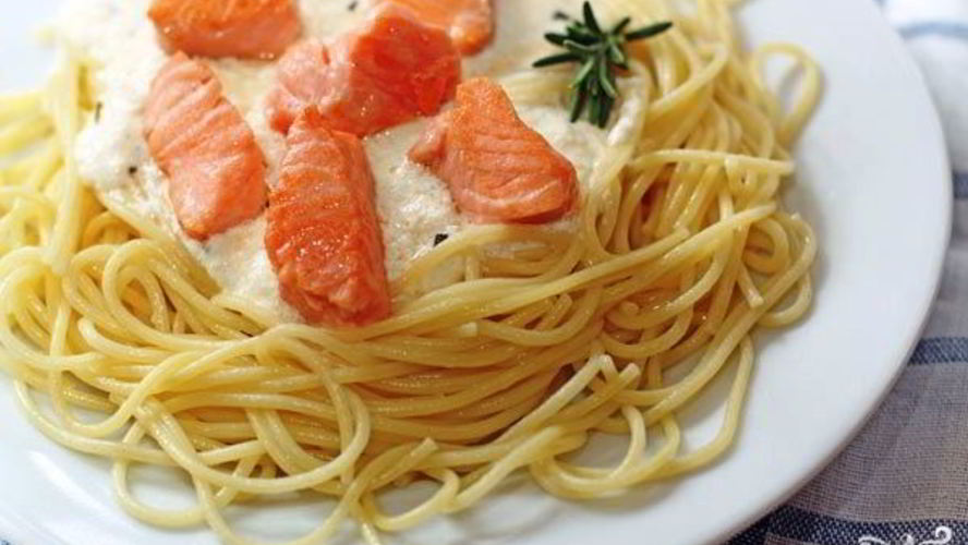 Рецепт пасты с лососем и сыром