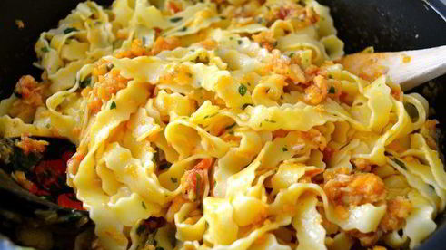паста с рыбным соусом