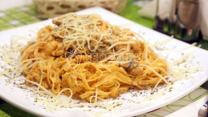 Рецепт пасты с шампиньонами и креветками