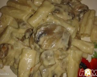 Паста со сливочно-грибным соусом