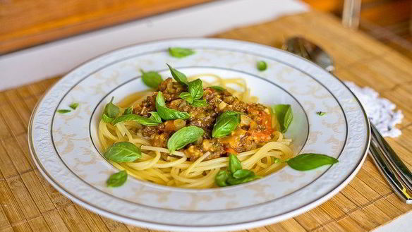 Рецепт Спагетти болоньезе с соевым фаршем