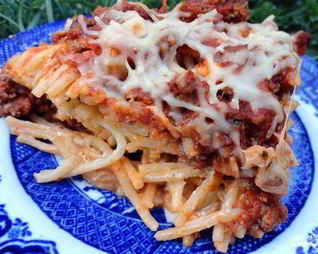 Спагетти с фаршем и сыром