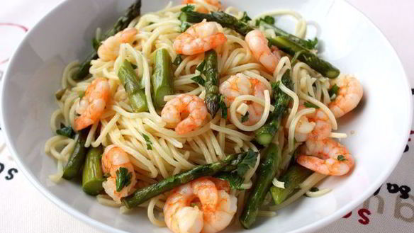 Рецепт Спагетти с креветками и спаржей