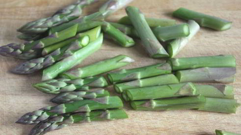 спагетти с креветками и спаржей