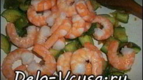 спагетти с креветками и цукини