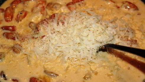 спагетти с креветками в чесночно-сливочном соусе