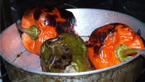 спагетти с курицей и запеченными перцами