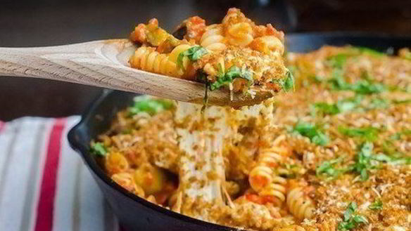 Рецепт Сырной пасты с баклажанами и перцем, запеченная в духовке