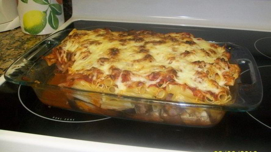 Рецепт запеченных ригатоней с баклажанами и итальянскими сосисками