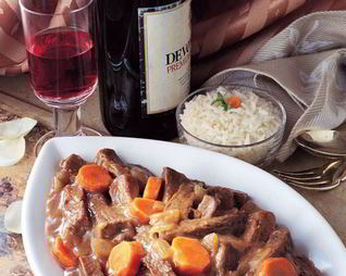 Ароматная говядина в красном вине