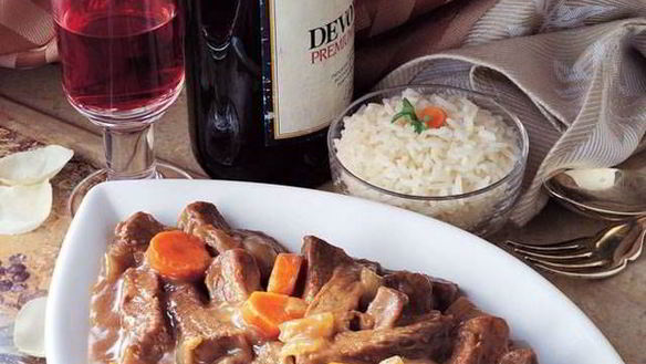 Рецепт Ароматной говядины в красном вине