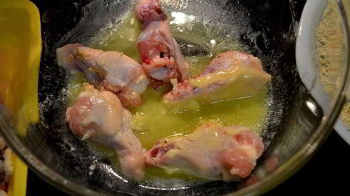 хрустящие куриные крылышки в сливочном масле