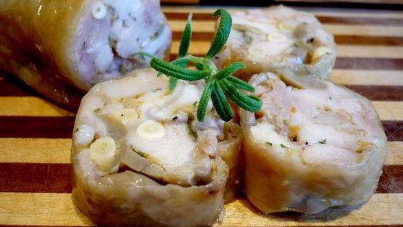 Рецепт Куриных колбасок с шампиньонами и кедровыми орешками