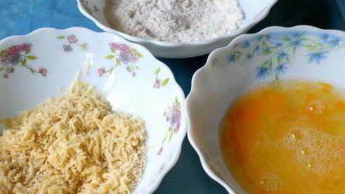 куриные окорочка в сырно-кунжутной панировке