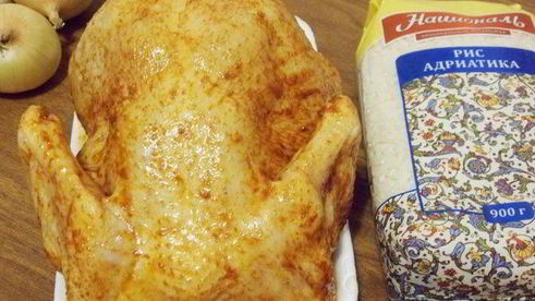 курица, фаршированная рисом и шампиньонами