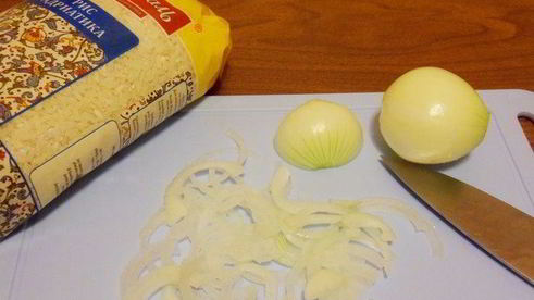 курица, фаршированная рисом и шампиньонами