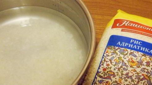 курица, фаршированная рисом и шампиньонами