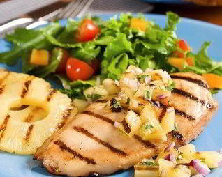 Курица с ананасом на гриле