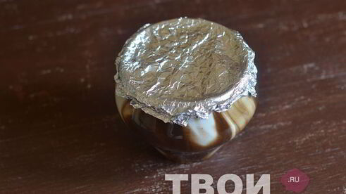 курица с грибами в горшочке