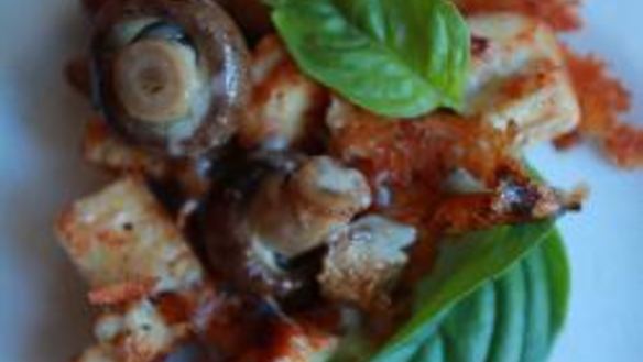 Рецепт Курицы жаренной с грибами и сыром