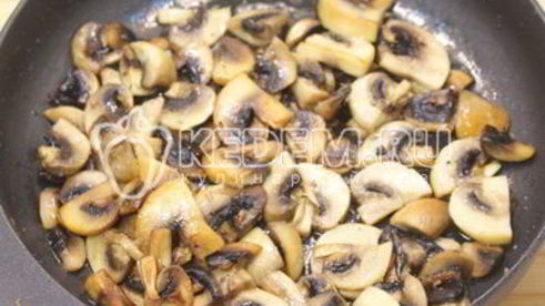 отбивные из свинины с грибами под сыром