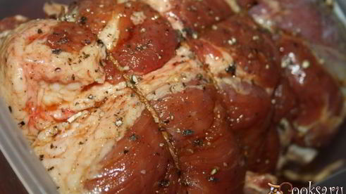 свиная лопатка в соевом соусе в духовке