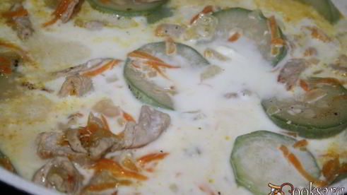 свинина с овощами в сметанном соусе