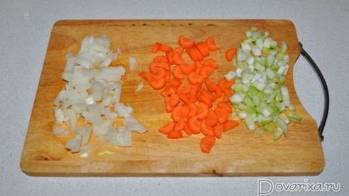 тушеная курица с прованскими травами и овощами