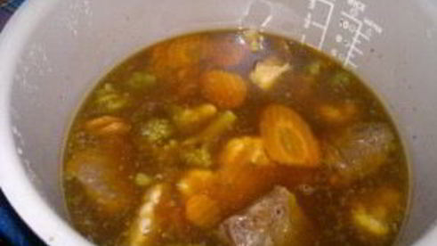 тушеные говяжьи ребрышки в мультиварке