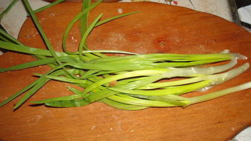 тушеные свиные ребрышки с морковкой