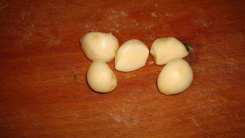 тушеные свиные ребрышки с морковкой