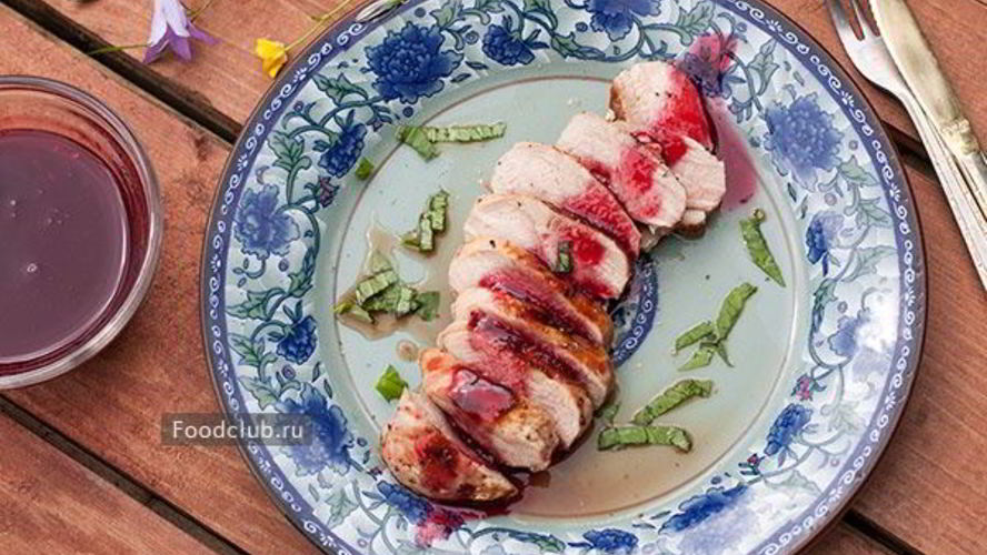 Рецепт утиной грудки на гриле с малиновым соусом