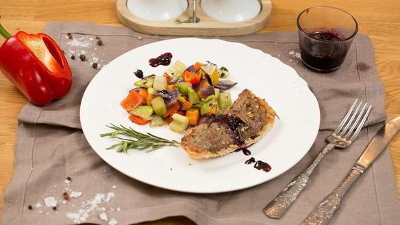 Рецепт Утиной грудки с брусничным соусом